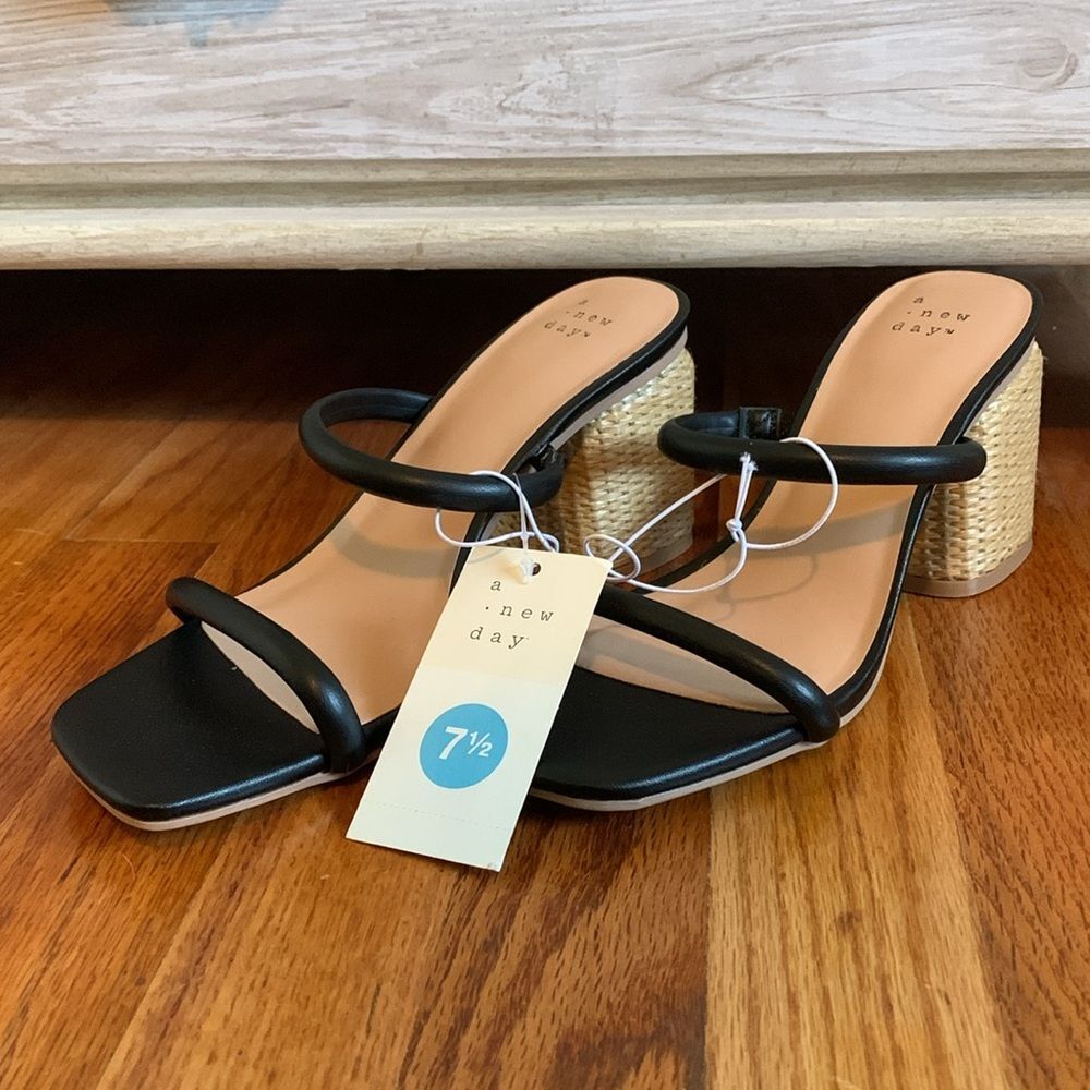 NWT Women's Miley Pumps - A New Day Size 7.5 - Picture 8 of 8